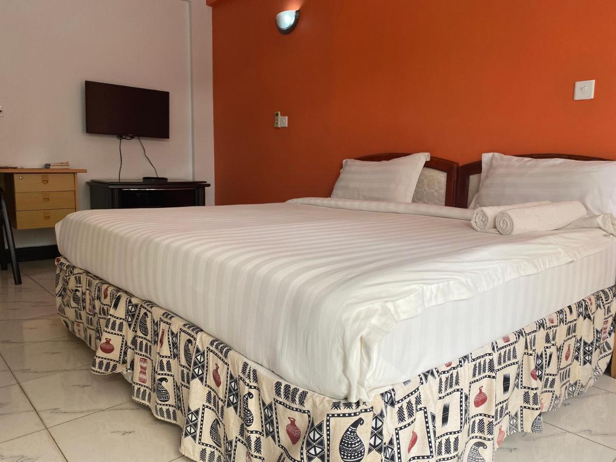 Panama Inn Moshi Bagian luar foto