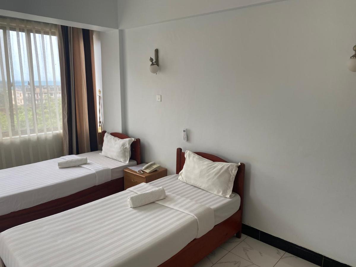 Panama Inn Moshi Bagian luar foto