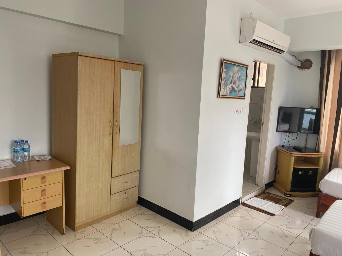 Panama Inn Moshi Bagian luar foto