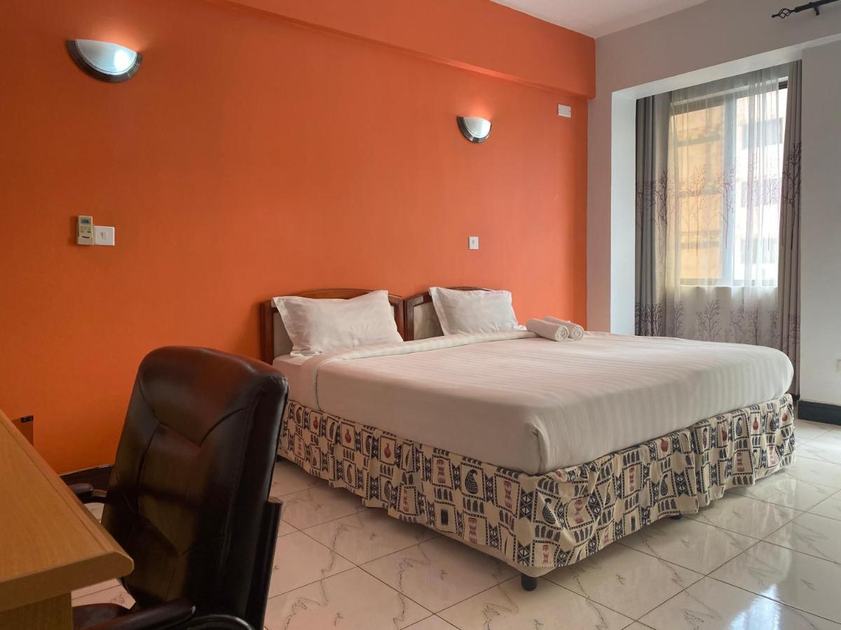 Panama Inn Moshi Bagian luar foto