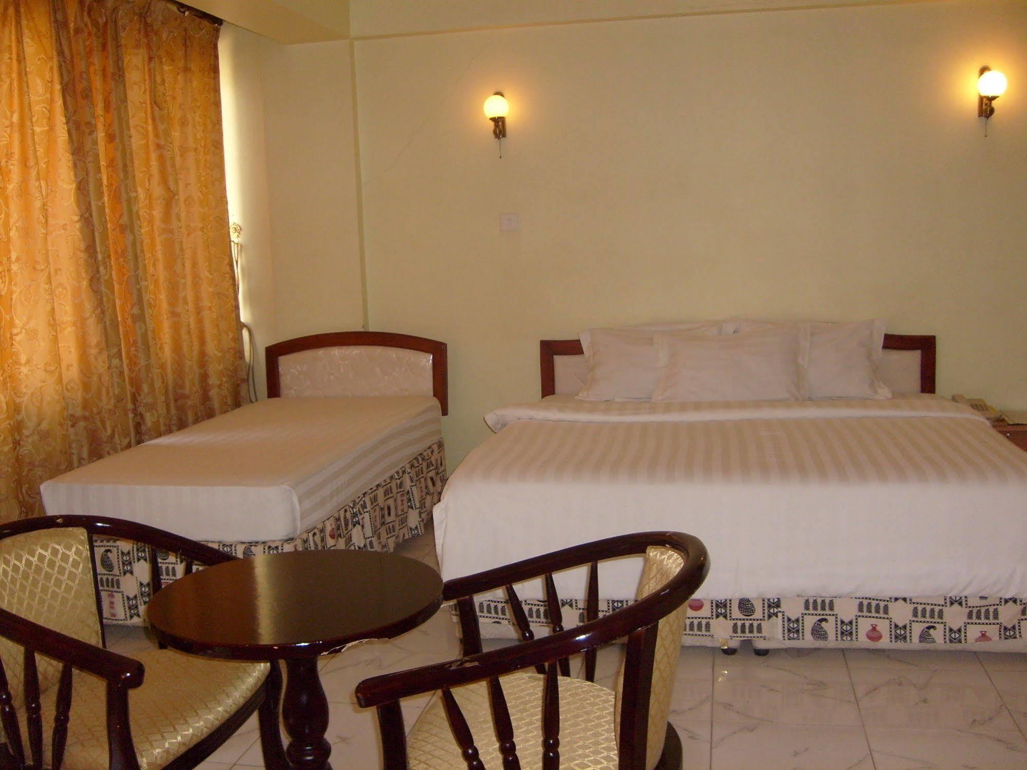 Panama Inn Moshi Bagian luar foto